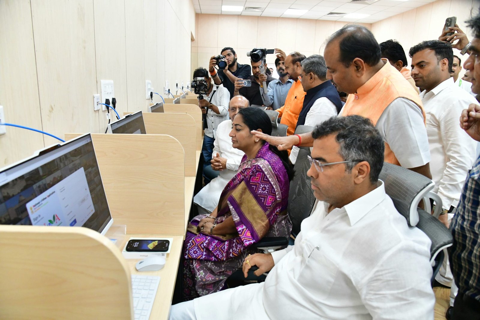 DJB को र‍िफॉर्म करने में जुटी BJP सरकार, डेप्‍युटेशन पर 100 इंजी‍न‍ियरों की अप्‍वाइंटमेंट