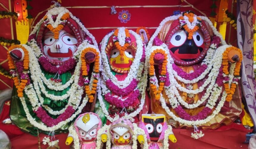 श्री जगन्नाथ मंदिर, त्यागराज नगर में भगवान जगन्नाथ का भव्य \’सुनाभेष\’ दर्शन
